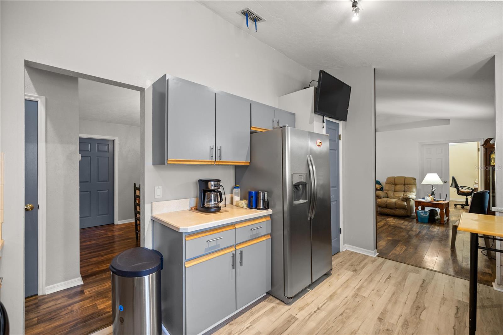 Image 6 of 20 For 21486 Peach Blossom Street