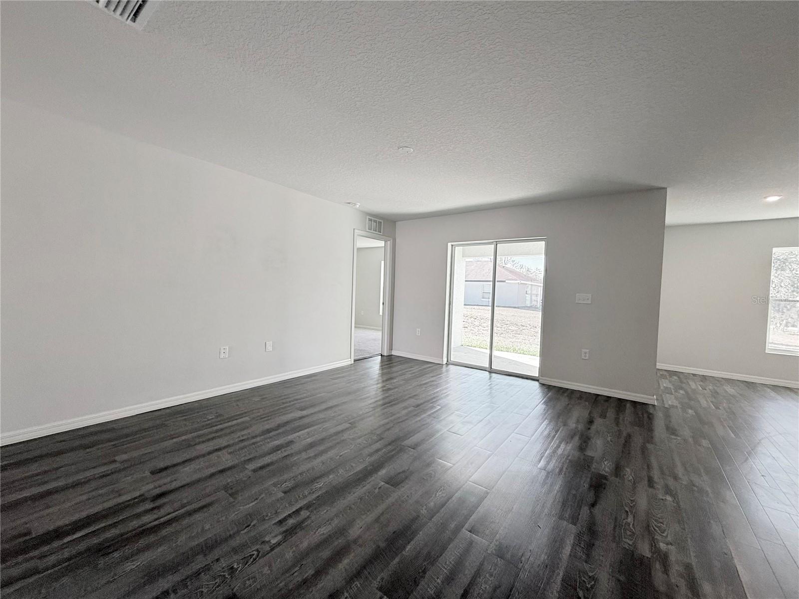 Image 13 of 32 For 14322 28th Avenue