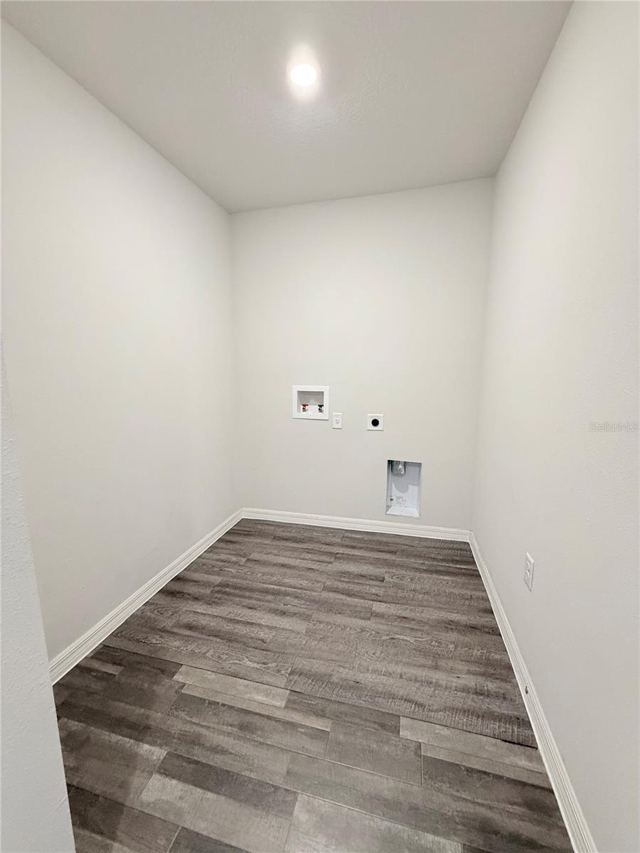 Image 27 of 32 For 14322 28th Avenue