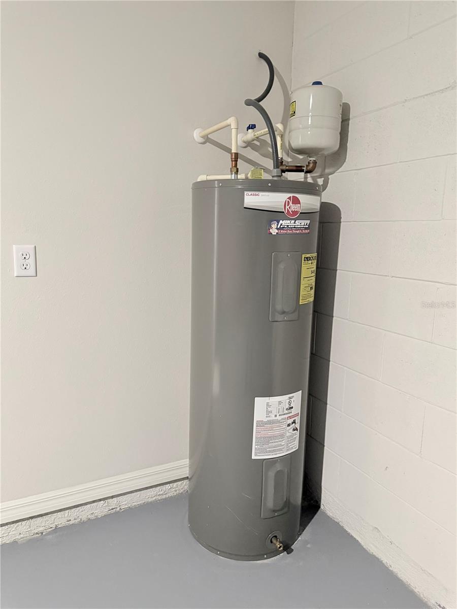 Image 30 of 32 For 14322 28th Avenue