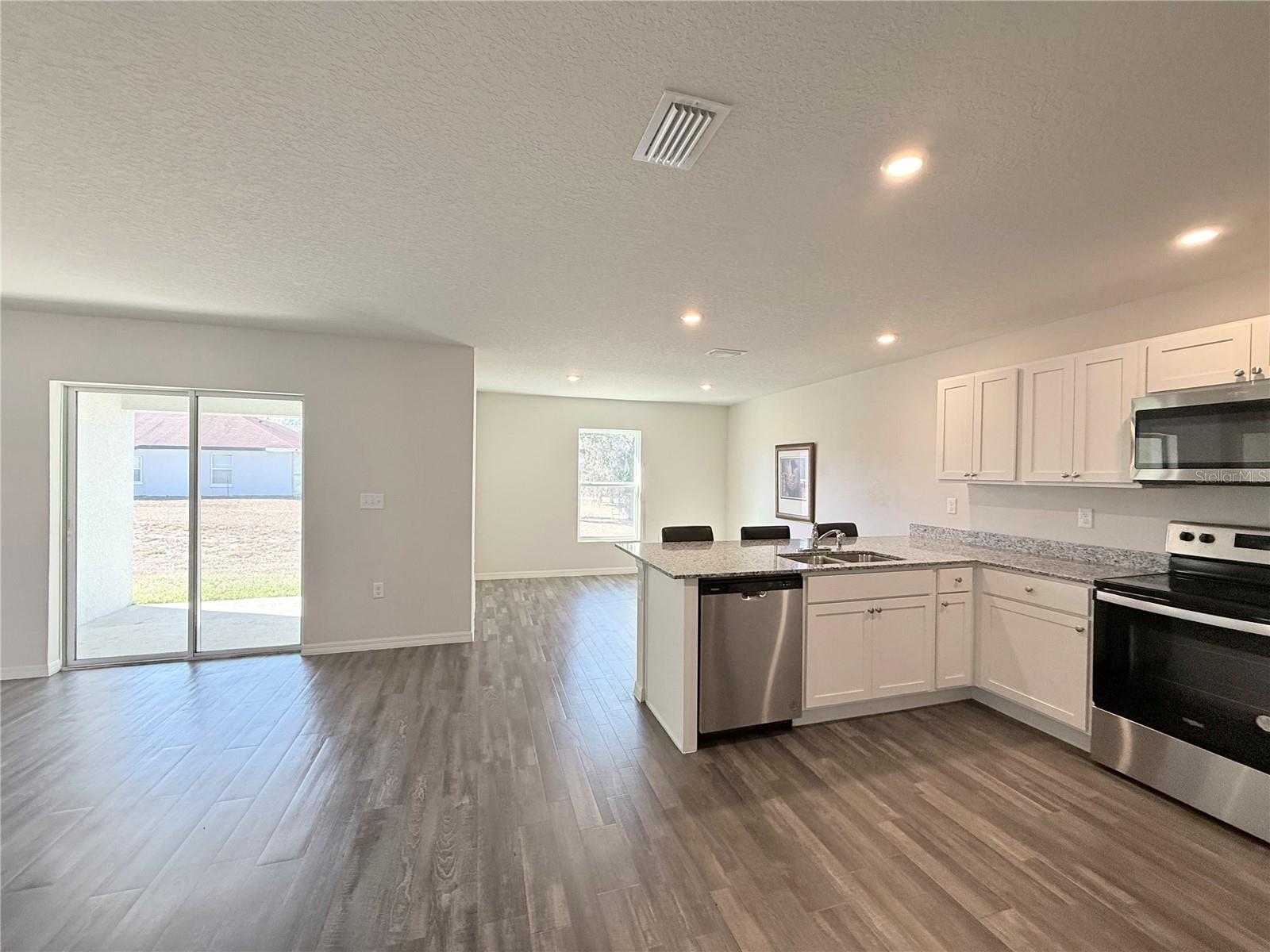 Image 5 of 32 For 14322 28th Avenue