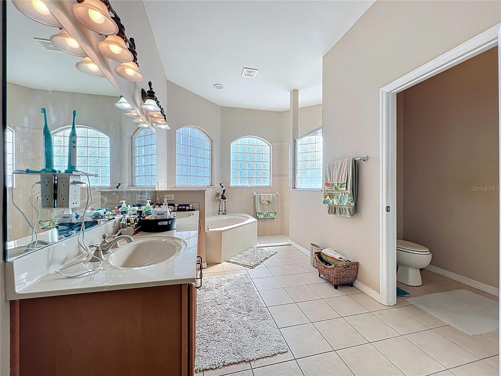 Image 26 of 61 For 12135 172nd Lane