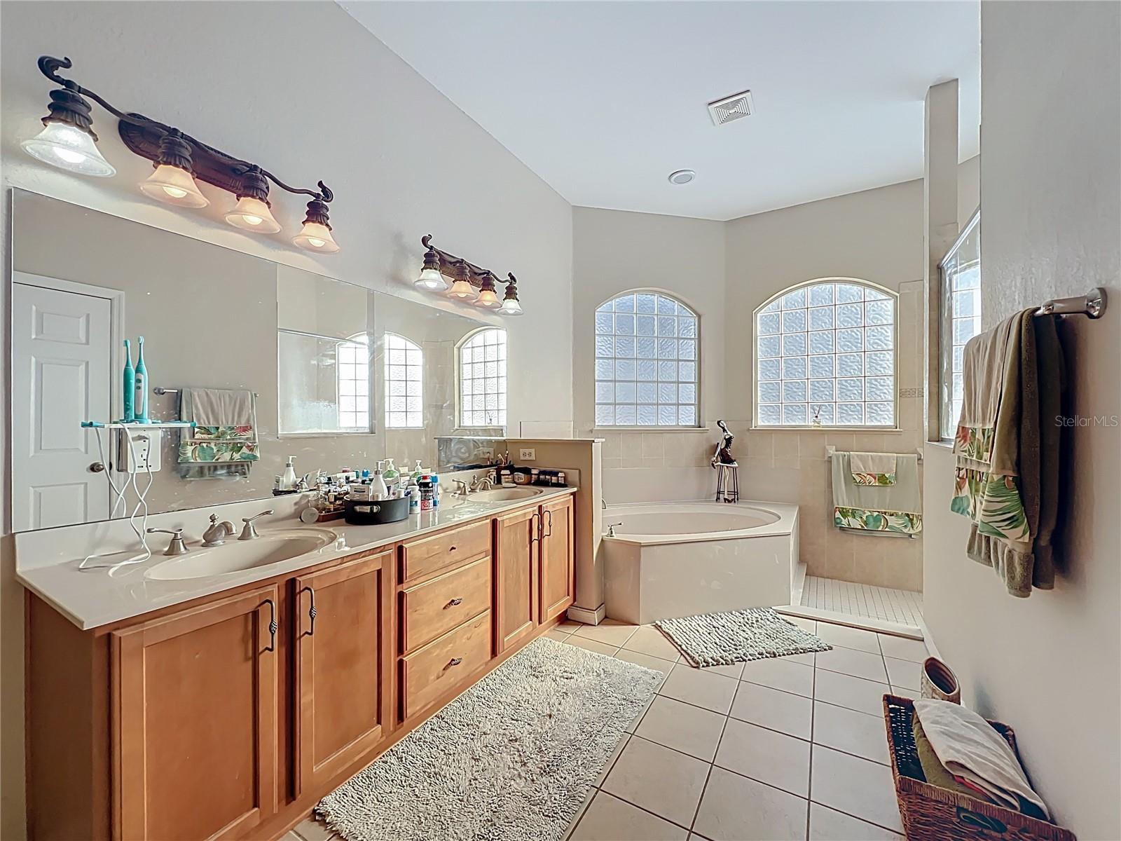 Image 27 of 61 For 12135 172nd Lane