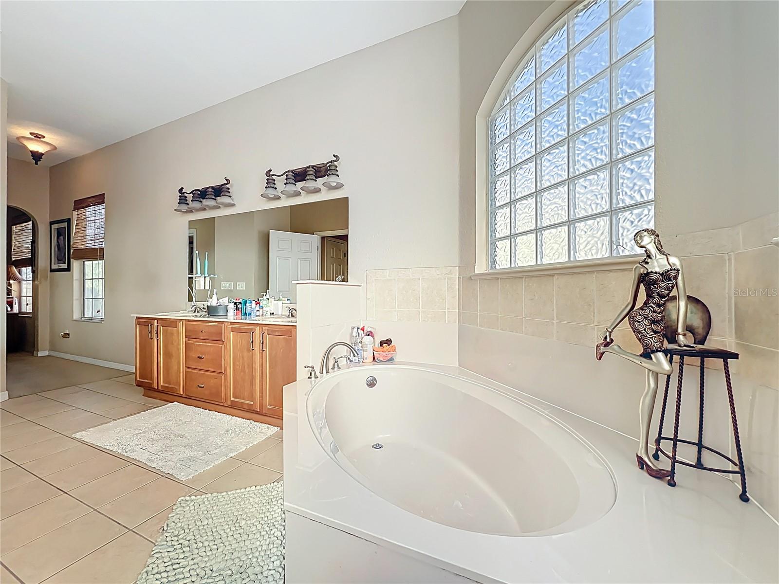 Image 28 of 61 For 12135 172nd Lane