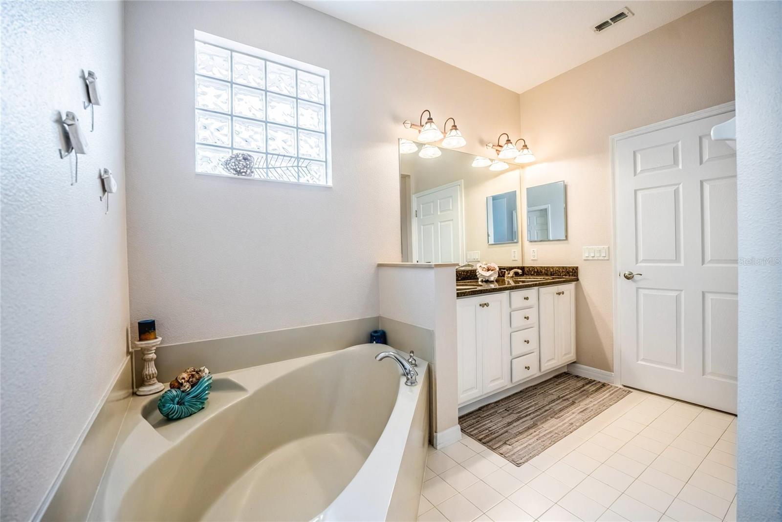 Image 32 of 45 For 8345 82nd Loop