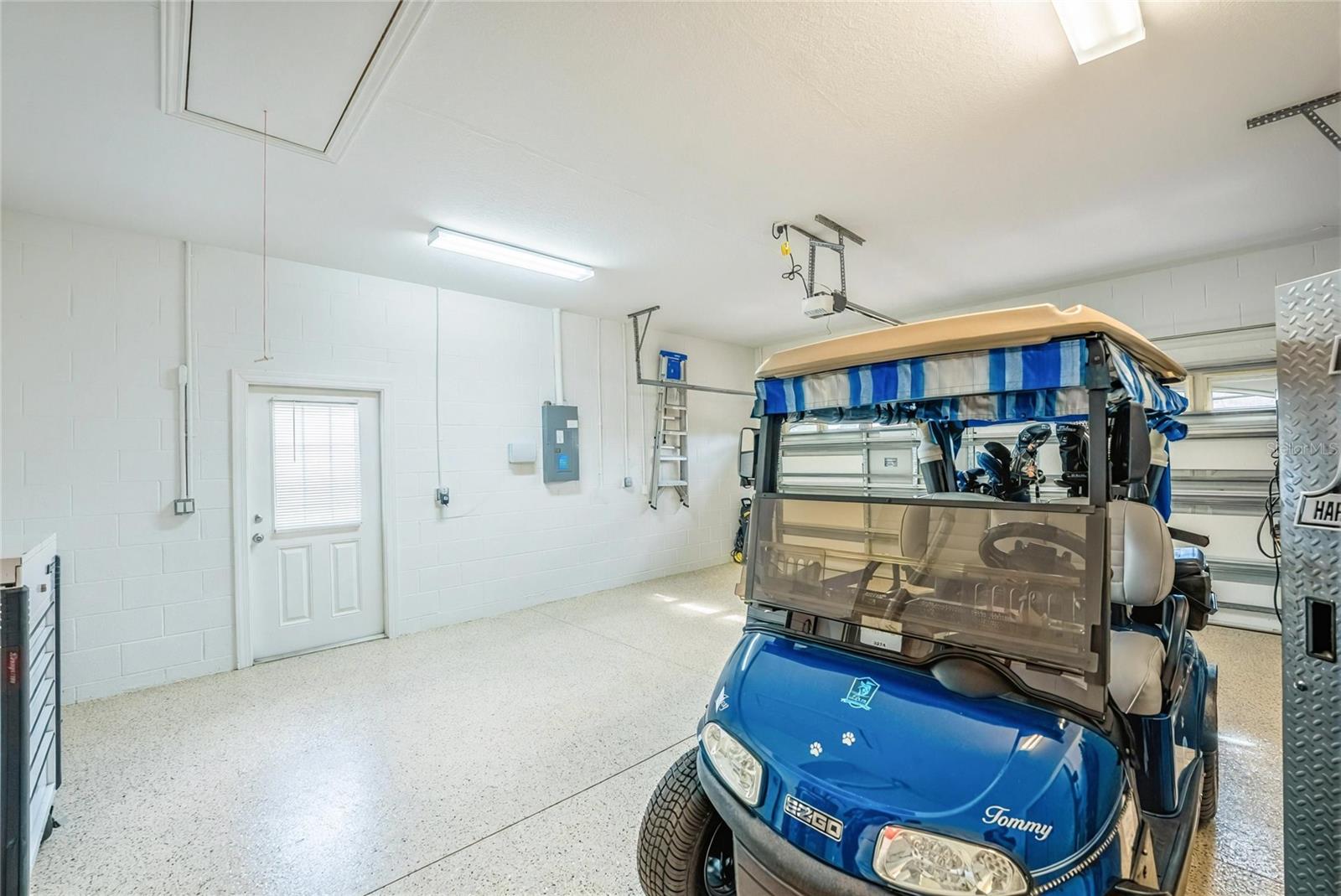 Image 36 of 45 For 8345 82nd Loop