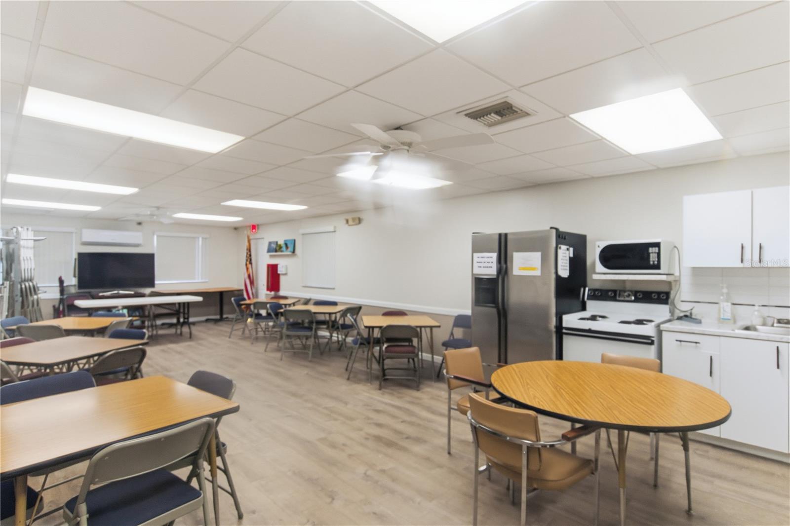 Image 25 of 28 For 521 Midway Drive B