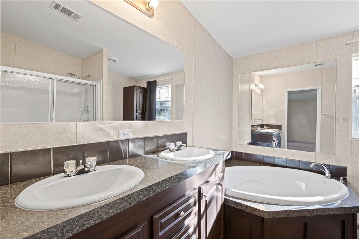 Image 16 of 47 For 1910 155th Court