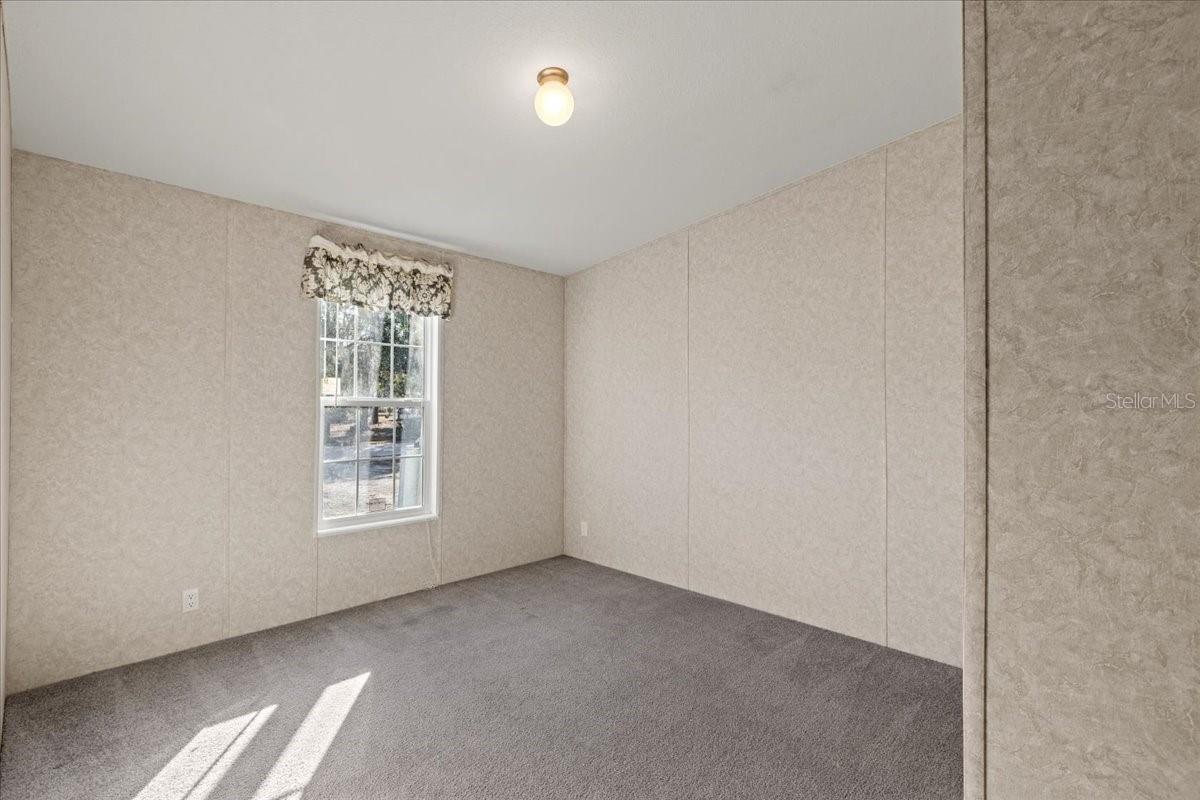 Image 19 of 47 For 1910 155th Court