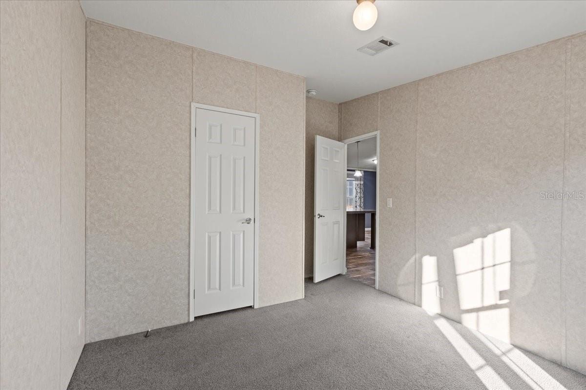 Image 24 of 47 For 1910 155th Court