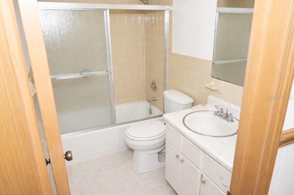 Image 16 of 21 For 3331 30th Terrace