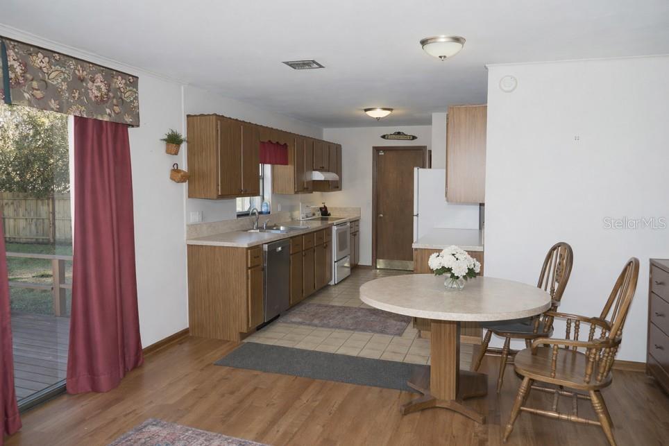 Image 6 of 21 For 3331 30th Terrace