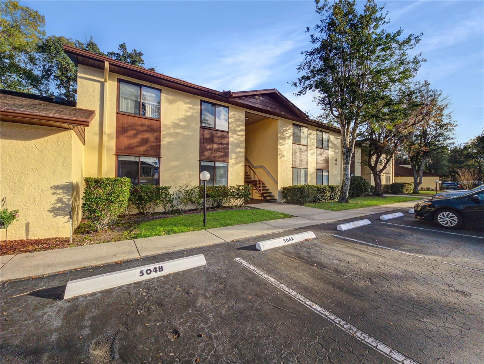 Image 3 of 28 For 504 Silver Course A