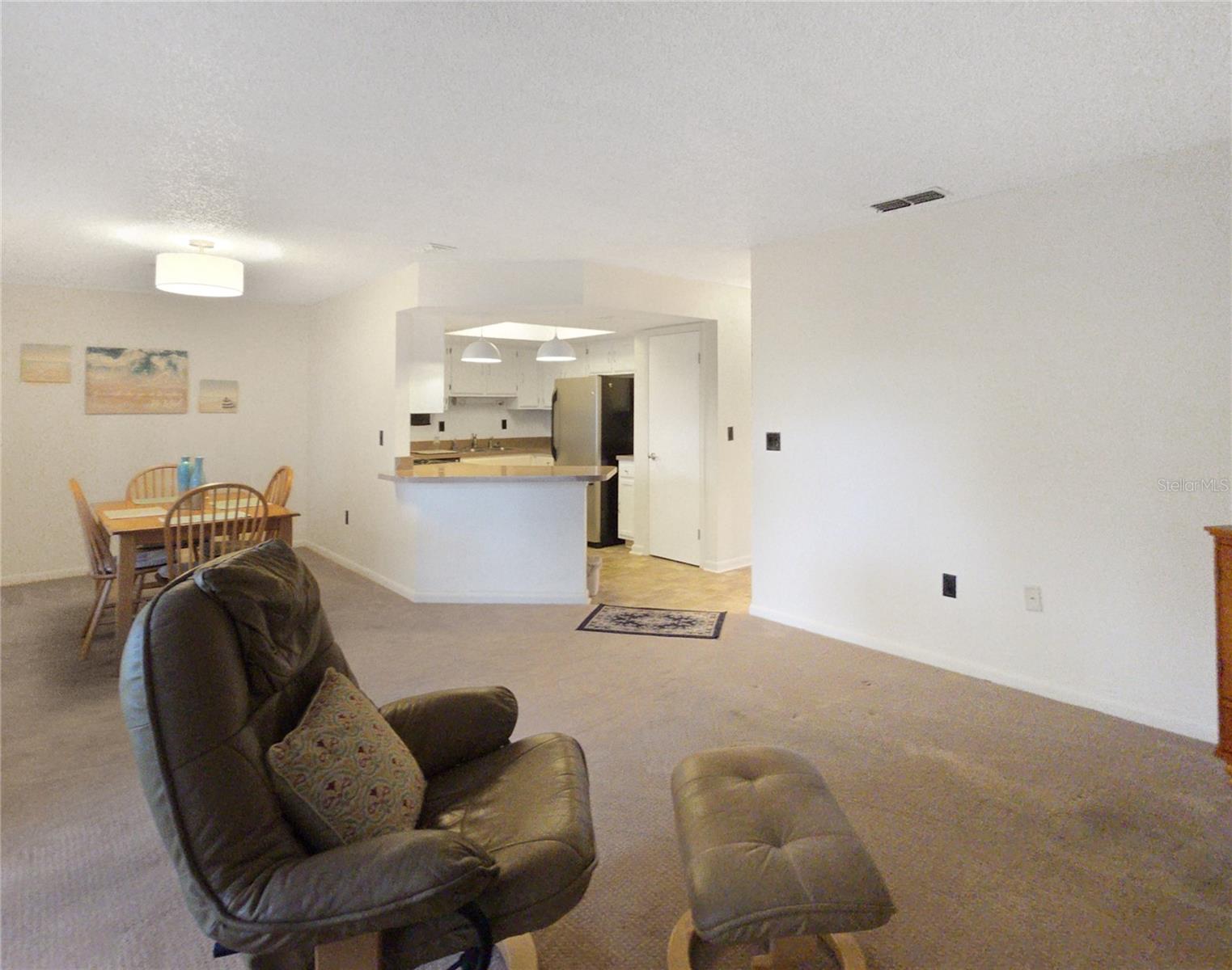 Image 7 of 28 For 504 Silver Course A