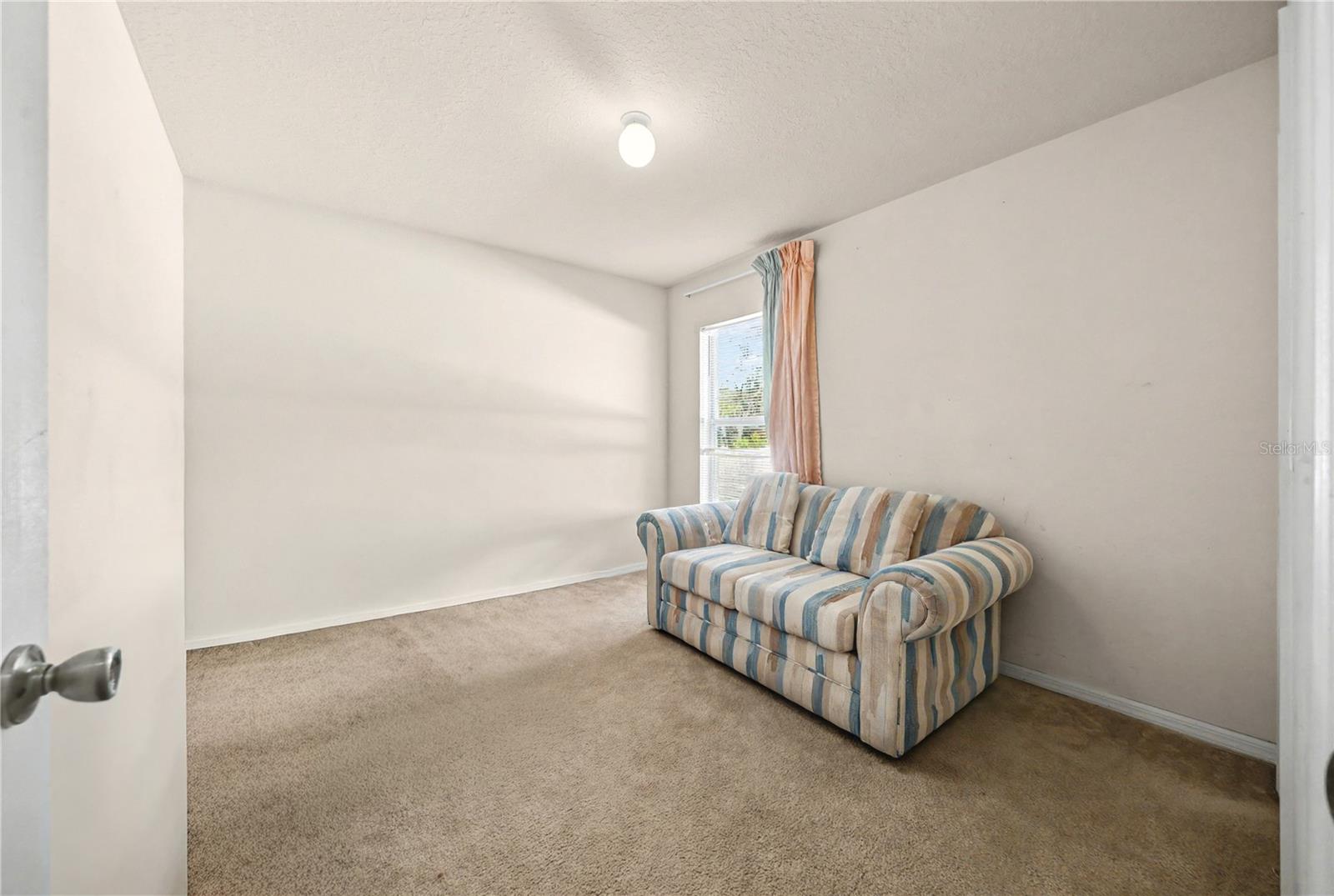 Image 25 of 50 For 27 Vinca Street