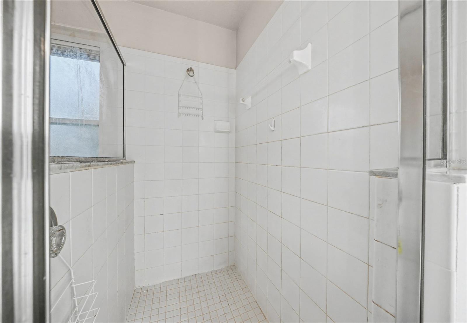 Image 28 of 50 For 27 Vinca Street