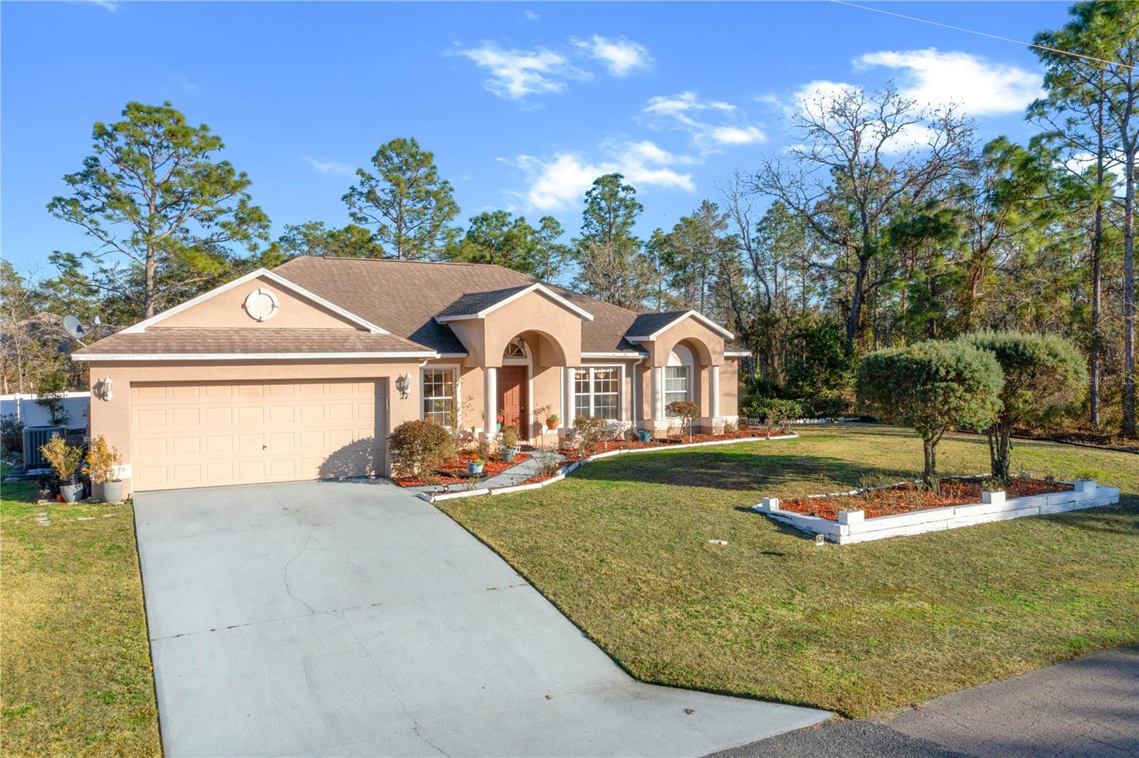 Image 3 of 50 For 27 Vinca Street