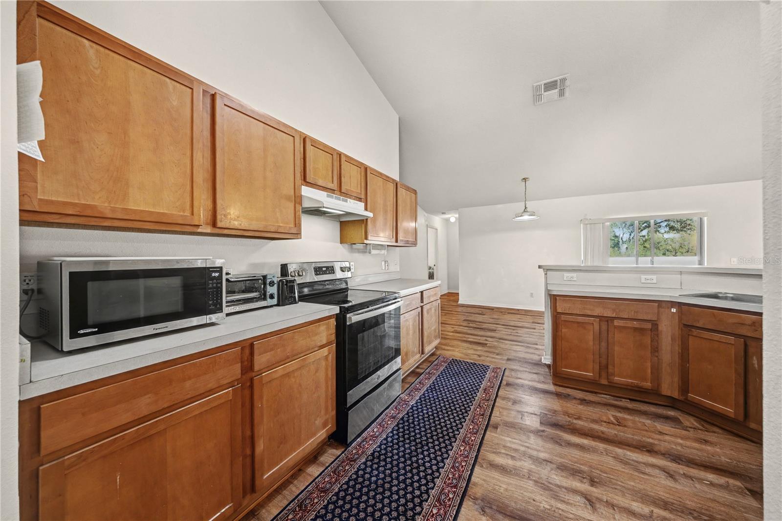 Image 35 of 50 For 27 Vinca Street