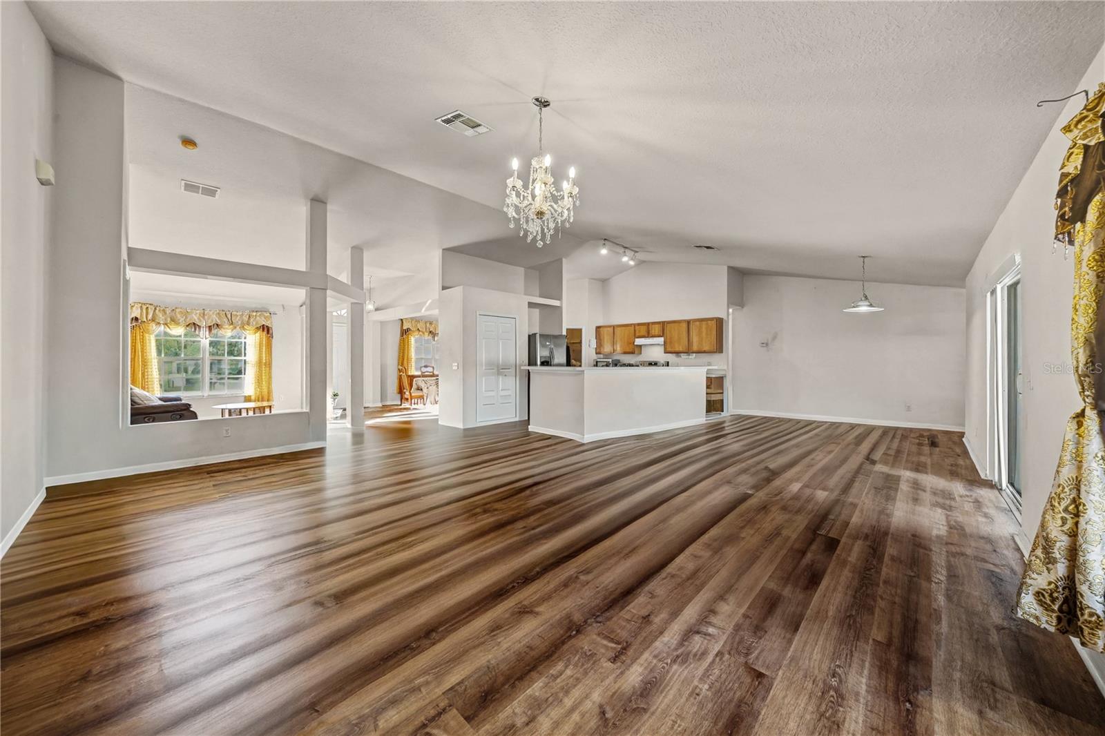 Image 39 of 50 For 27 Vinca Street