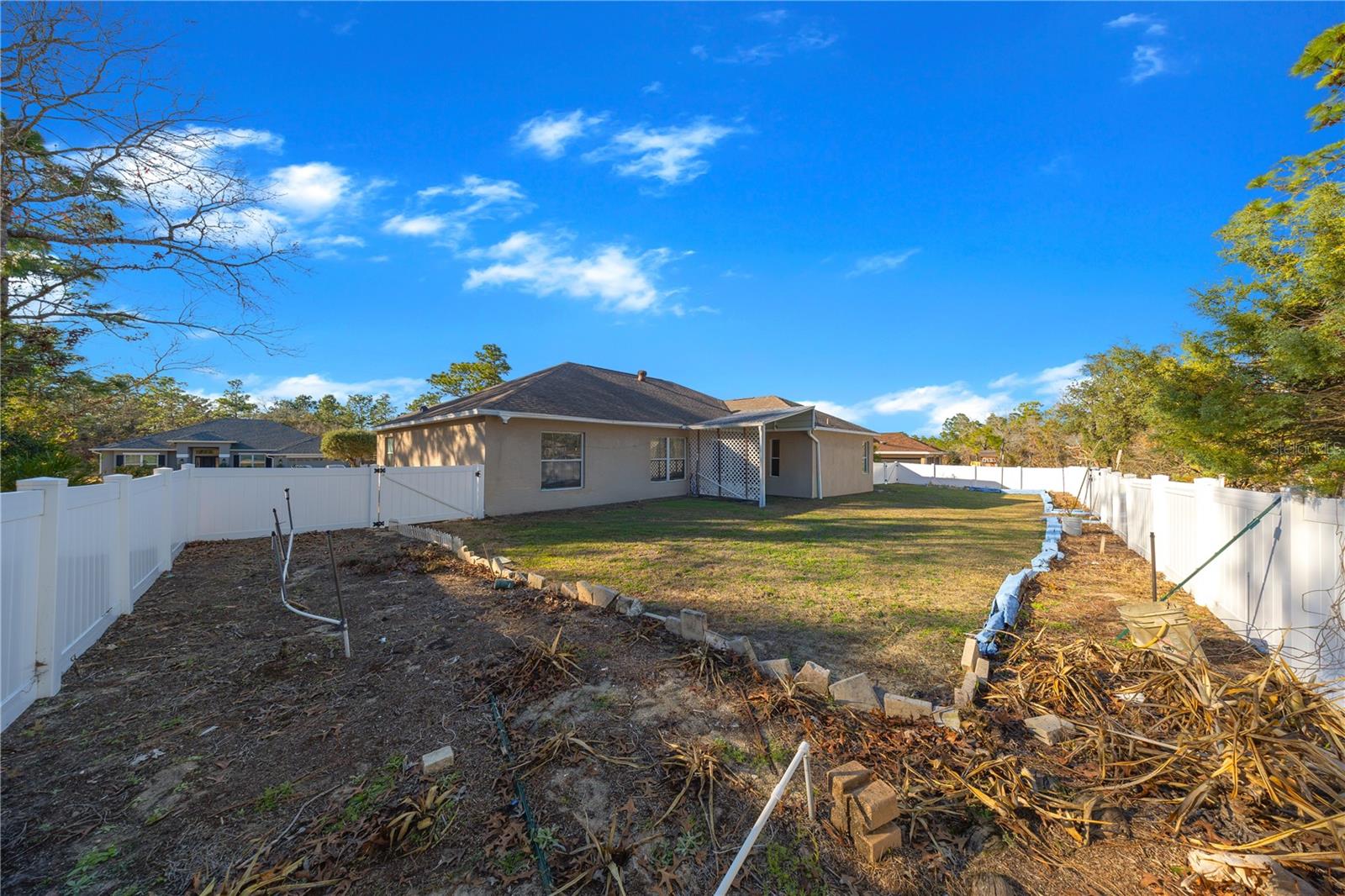 Image 8 of 50 For 27 Vinca Street