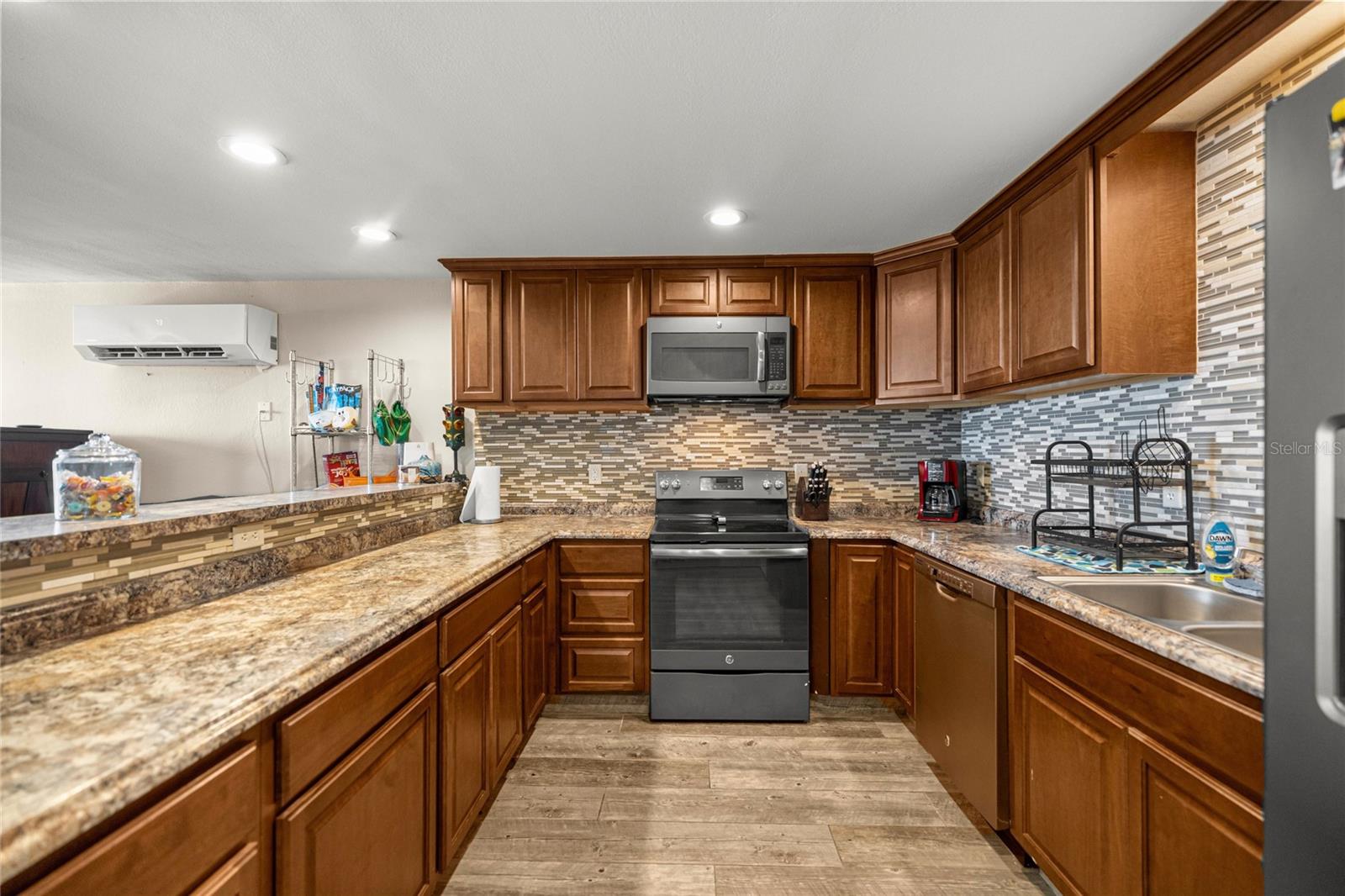 Image 63 of 73 For 5251 180th Avenue Road