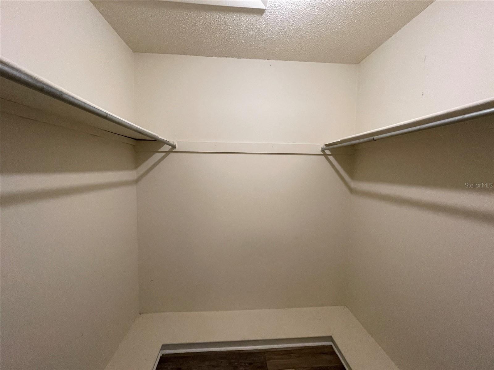 Image 11 of 14 For 6825 Downing Street 433