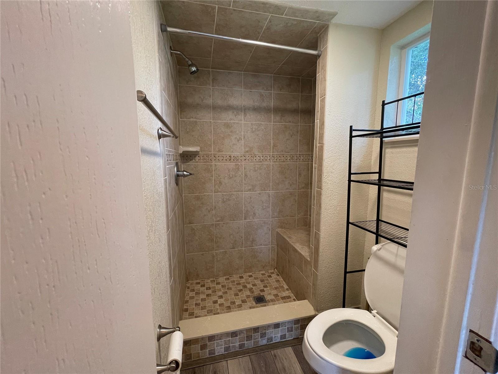 Image 12 of 14 For 6825 Downing Street 433