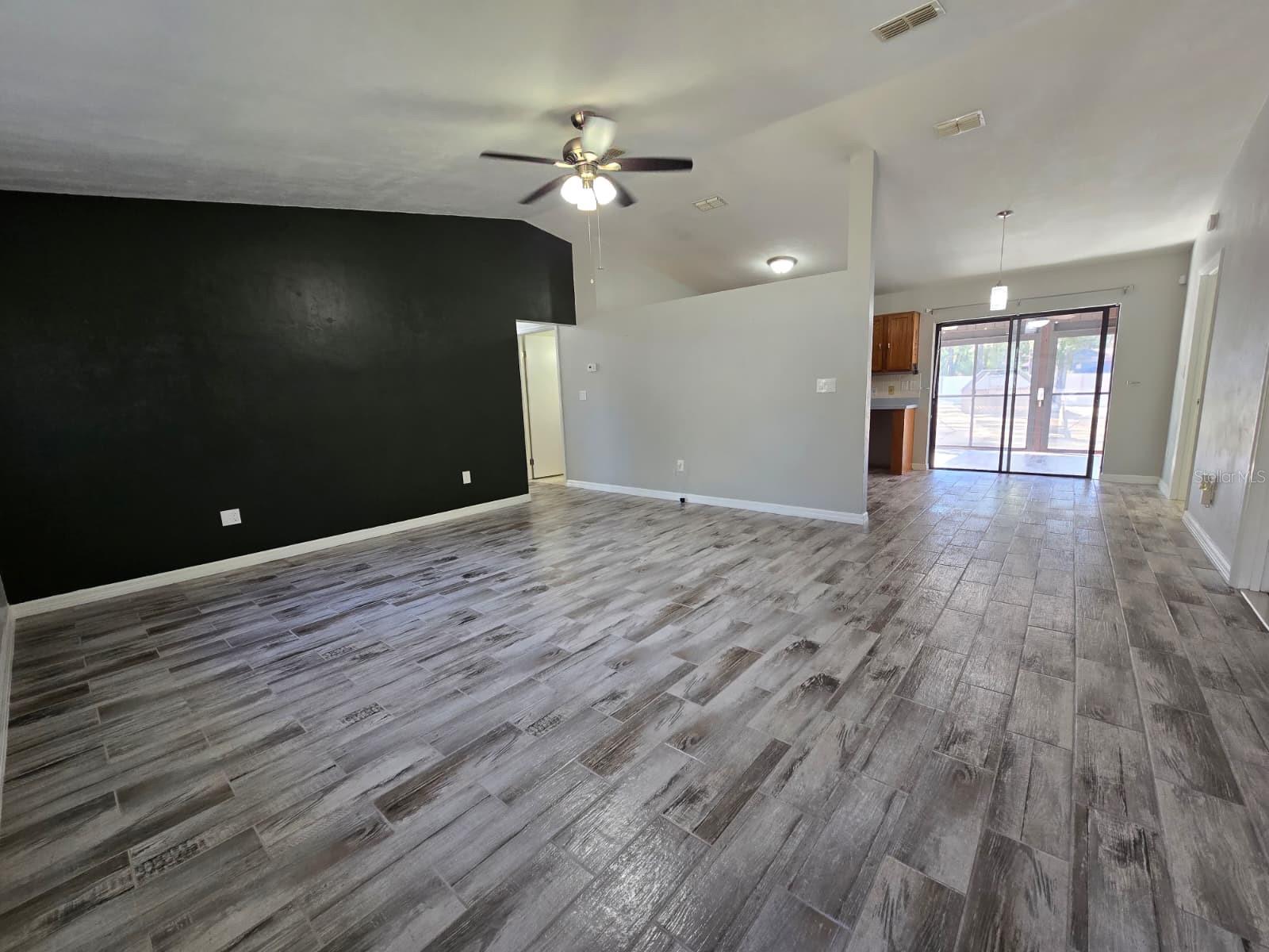 Image 3 of 16 For 2606 22nd Avenue