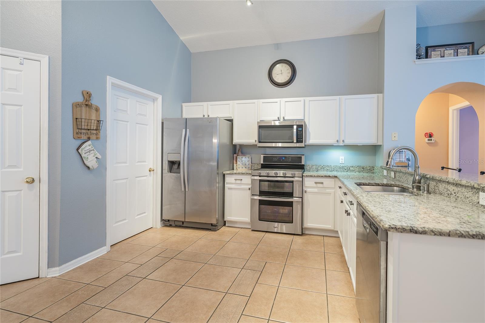 Listing photo id 5 for 18953 Wood Sage Drive