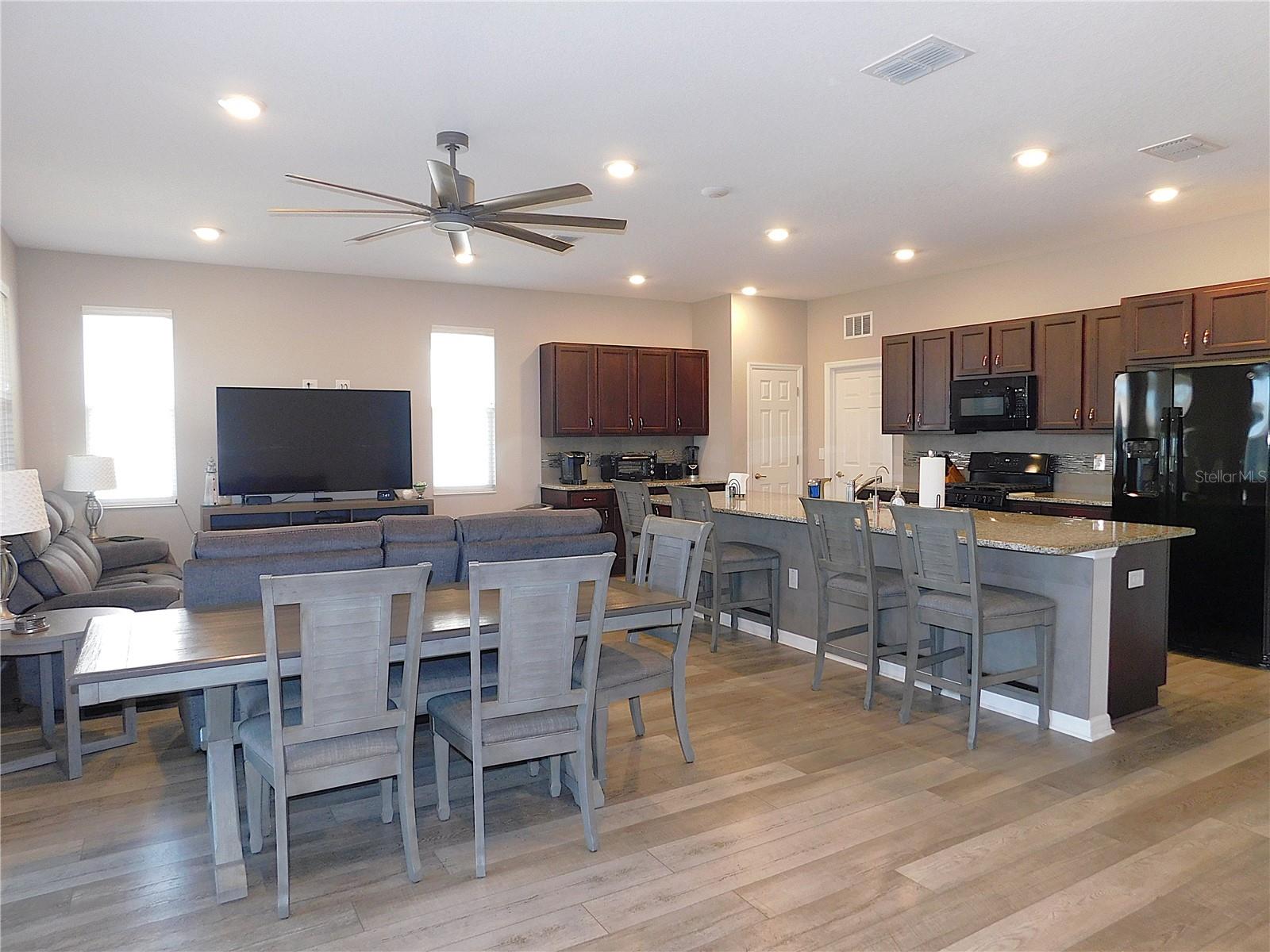 Image 12 of 59 For 7716 85th Circle