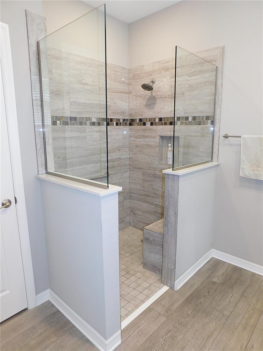 Image 32 of 59 For 7716 85th Circle