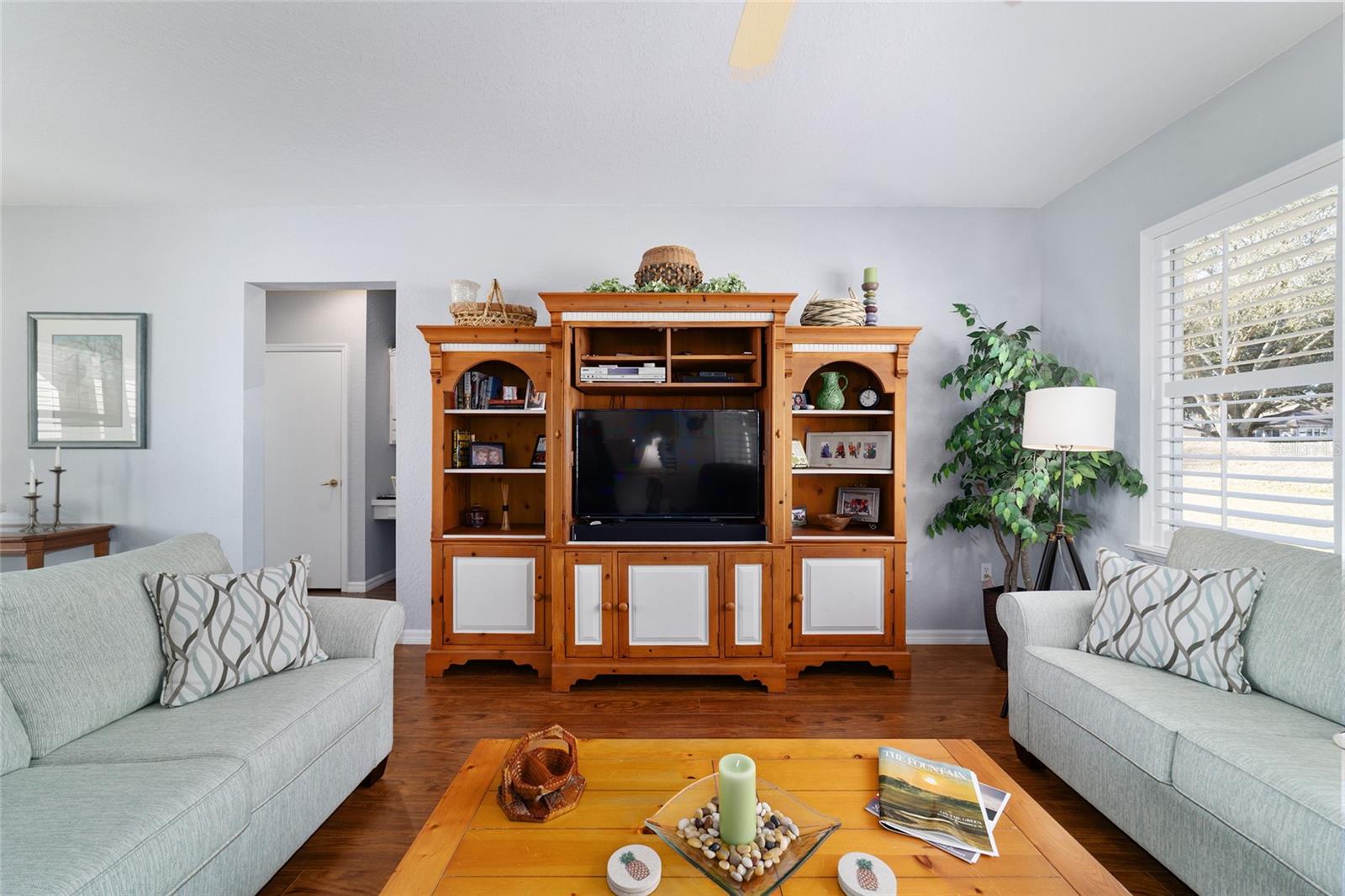 Image 18 of 63 For 13146 93rd Terrace Road