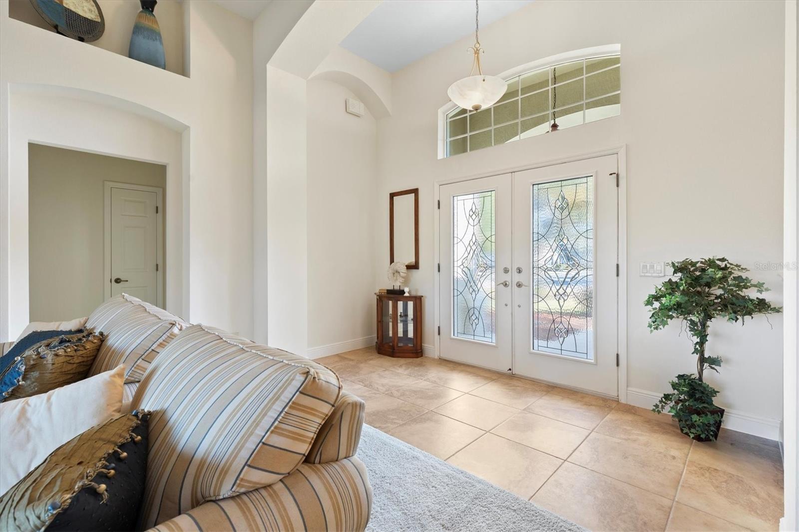 Image 7 of 50 For 1116 Russell Loop