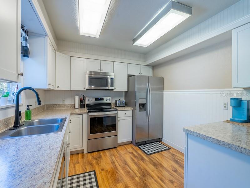 Image 15 of 42 For 14641 154th Street