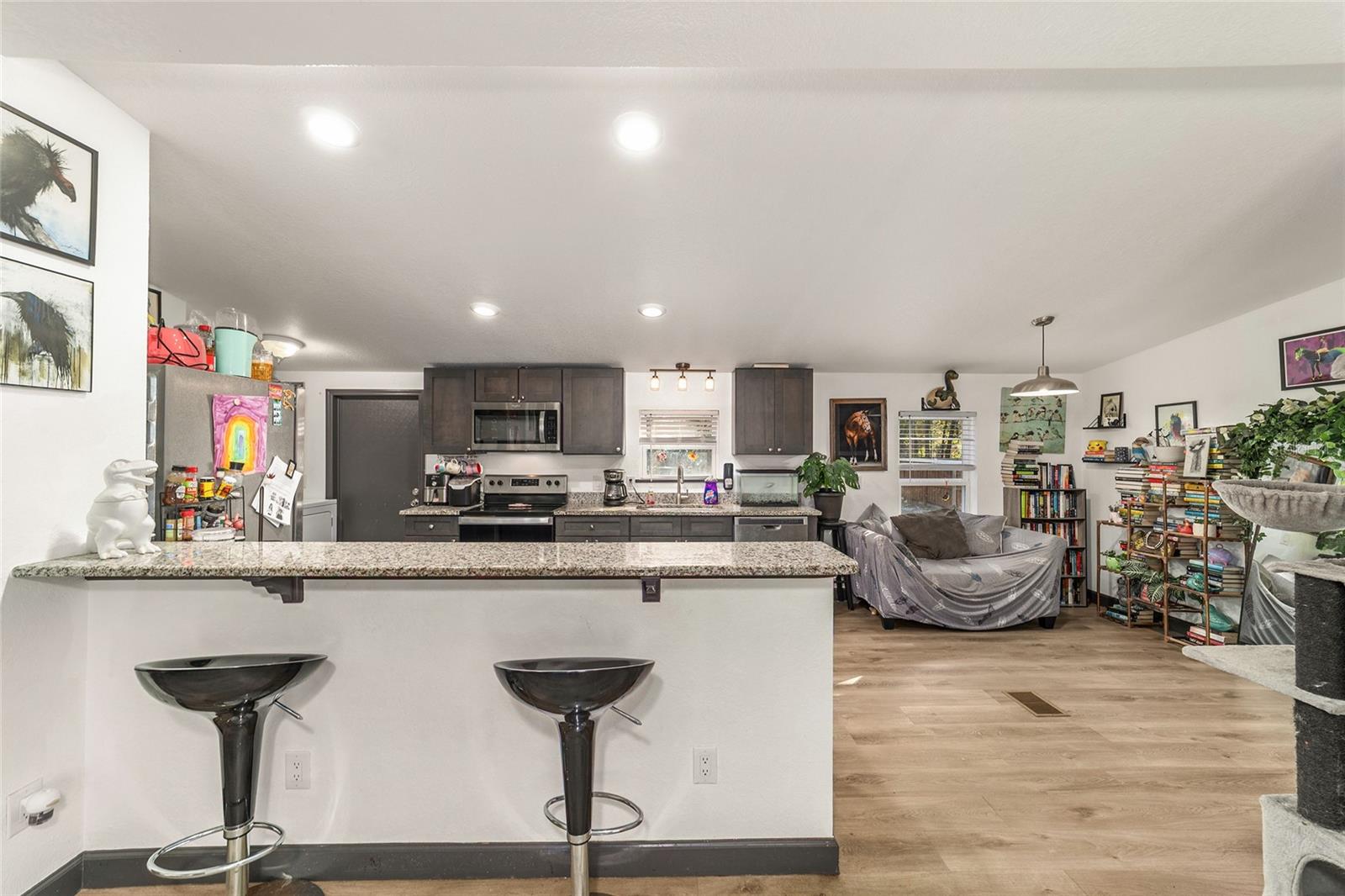 Image 4 of 20 For 3901 56th Avenue