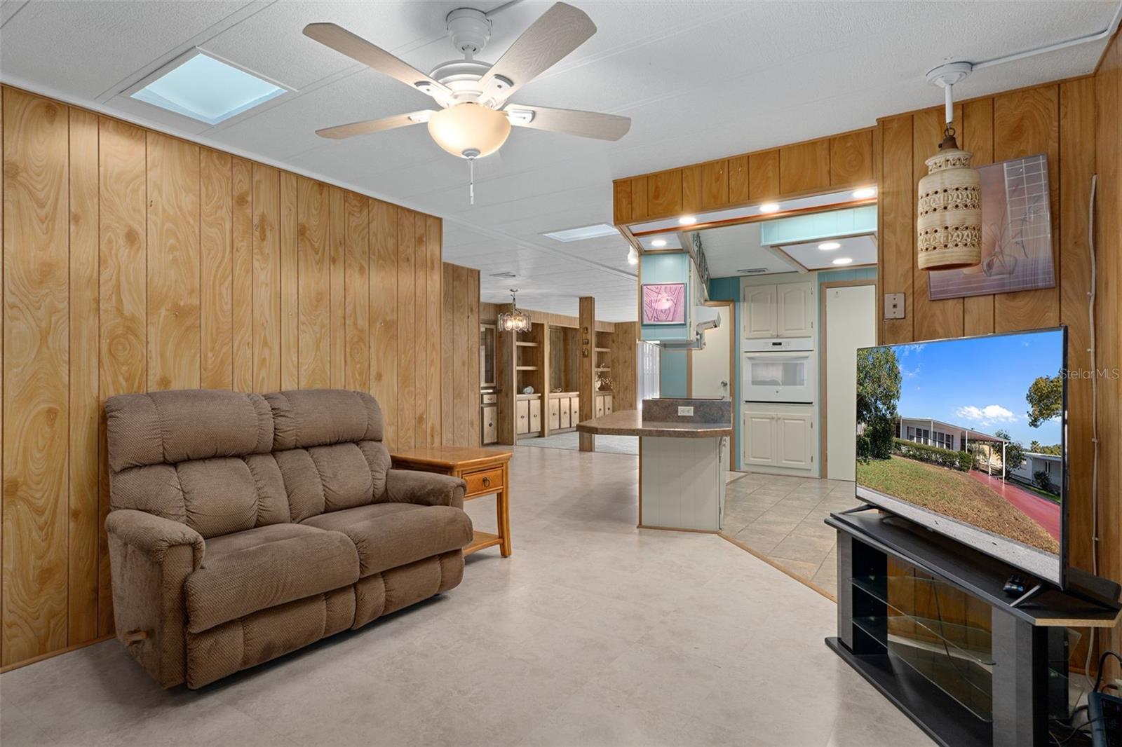 Image 23 of 58 For 7472 Moriah Avenue