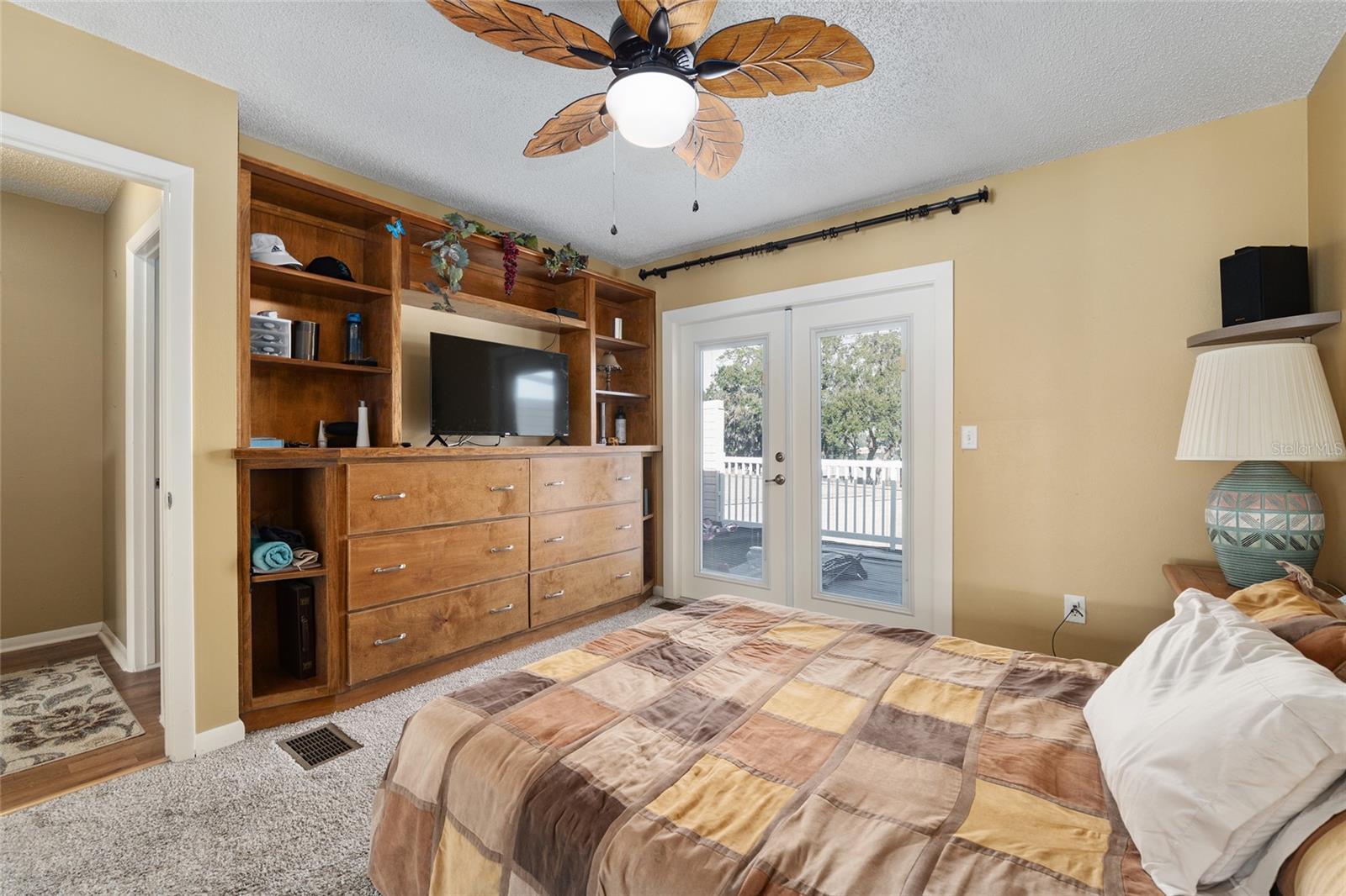 Image 20 of 41 For 11001 Sunset Harbor Road D18