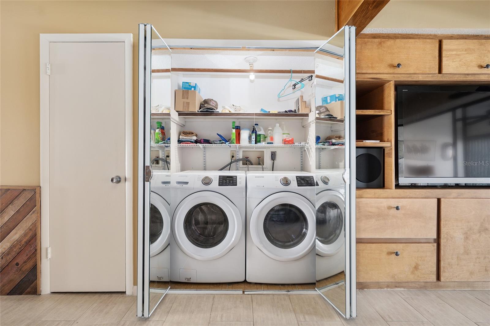 Image 23 of 41 For 11001 Sunset Harbor Road D18