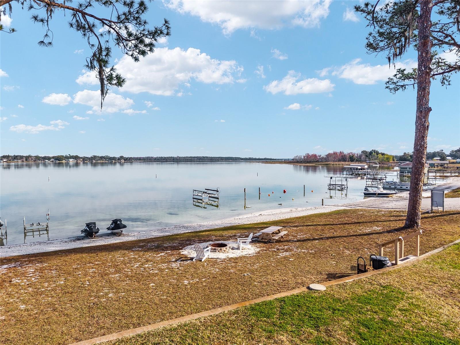 Image 35 of 41 For 11001 Sunset Harbor Road D18