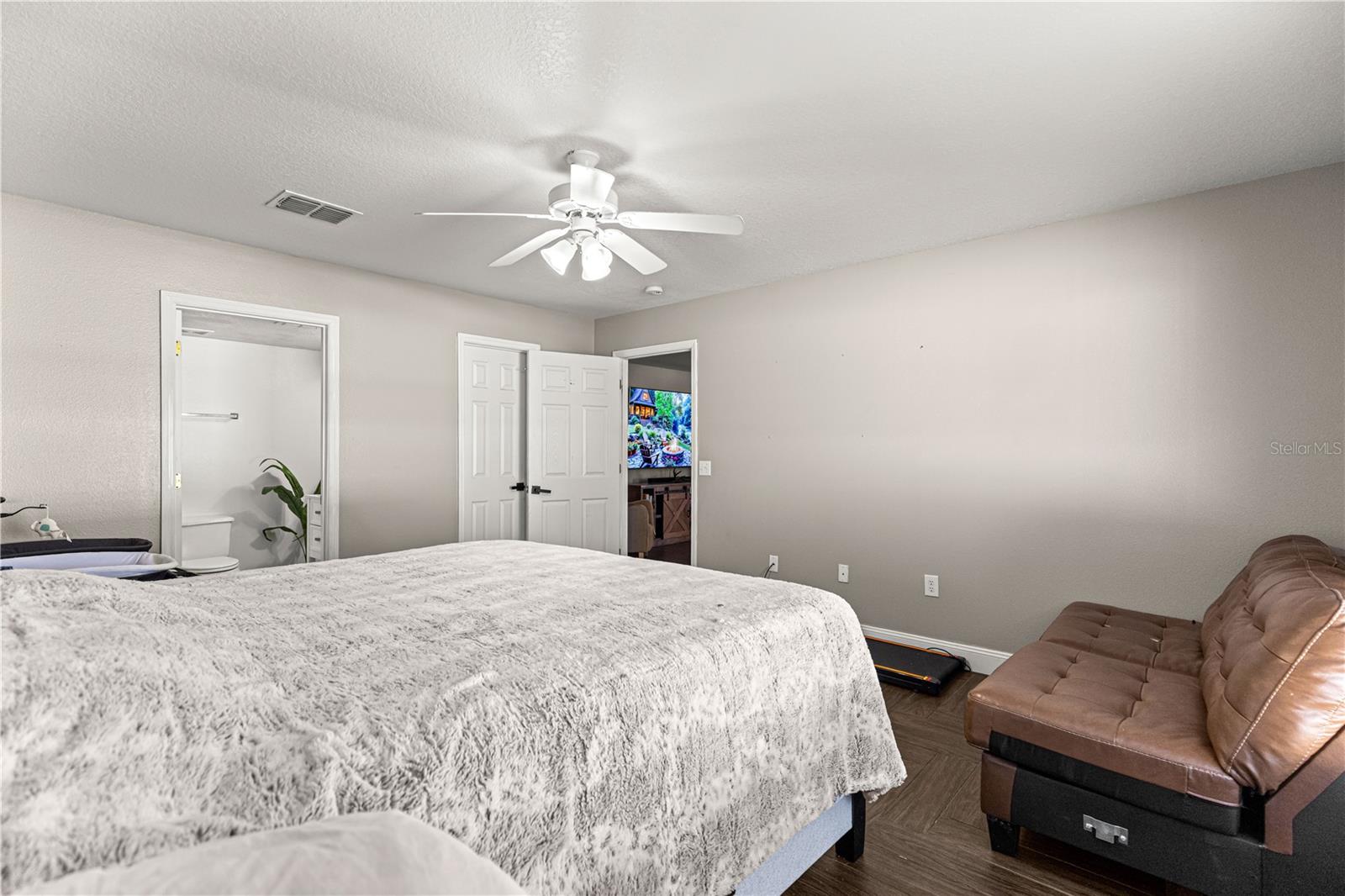 Image 19 of 52 For 4535 32nd Place