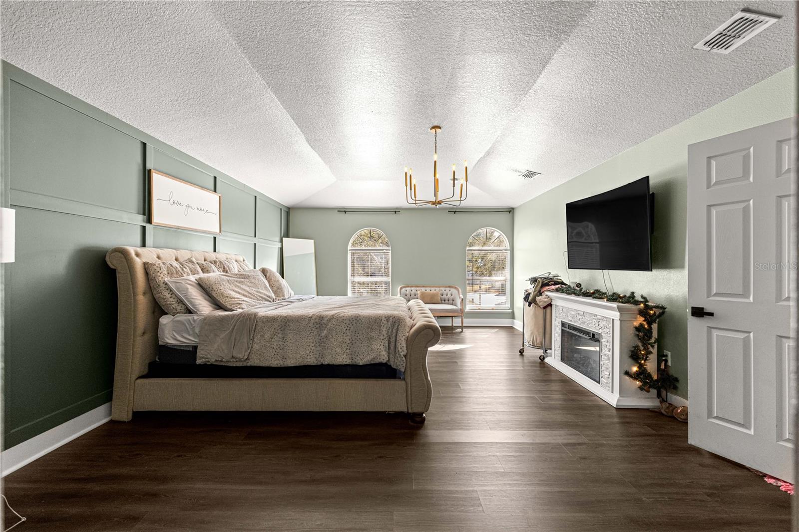 Image 24 of 52 For 4535 32nd Place