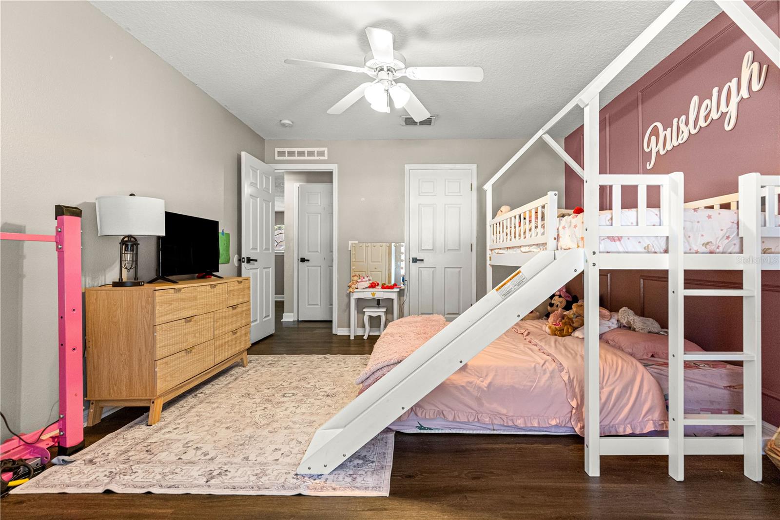 Image 35 of 52 For 4535 32nd Place