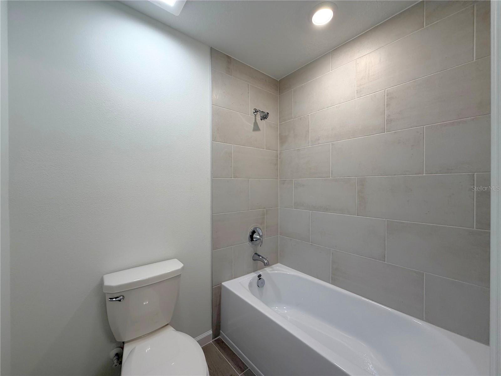 Image 19 of 26 For 8926 69th Terrace