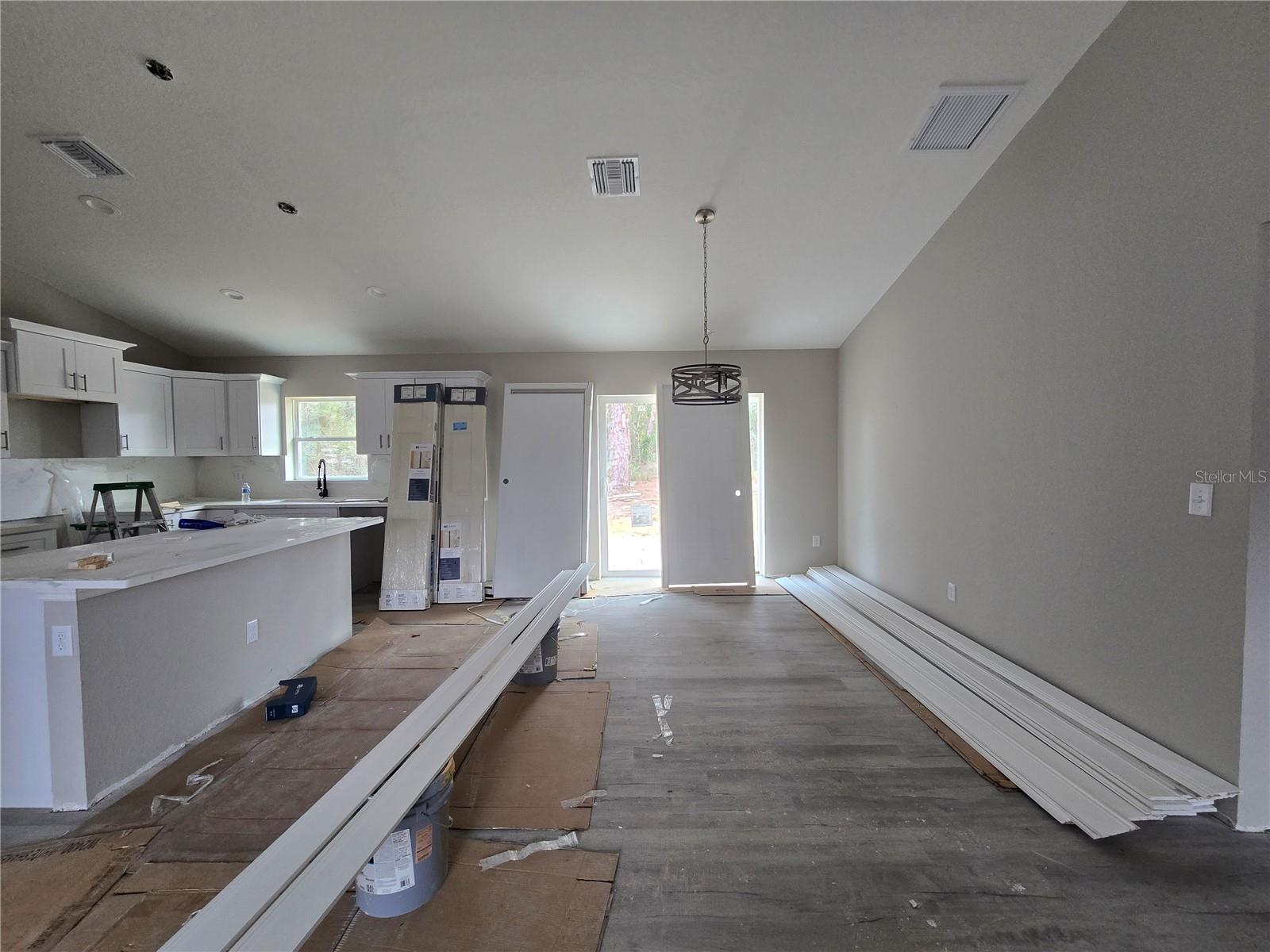 Image 10 of 33 For 2 Oak Trail 