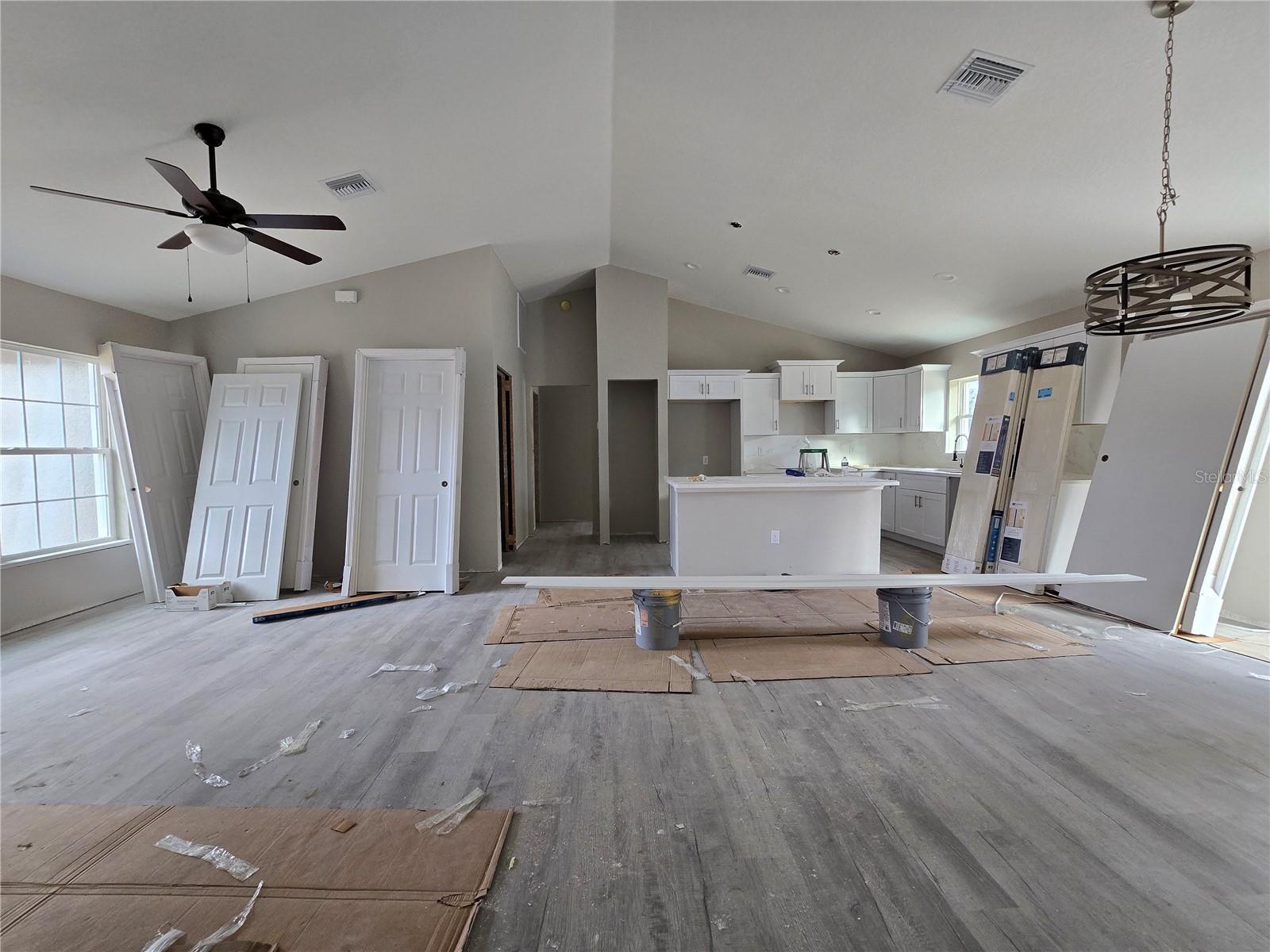 Image 21 of 33 For 2 Oak Trail 