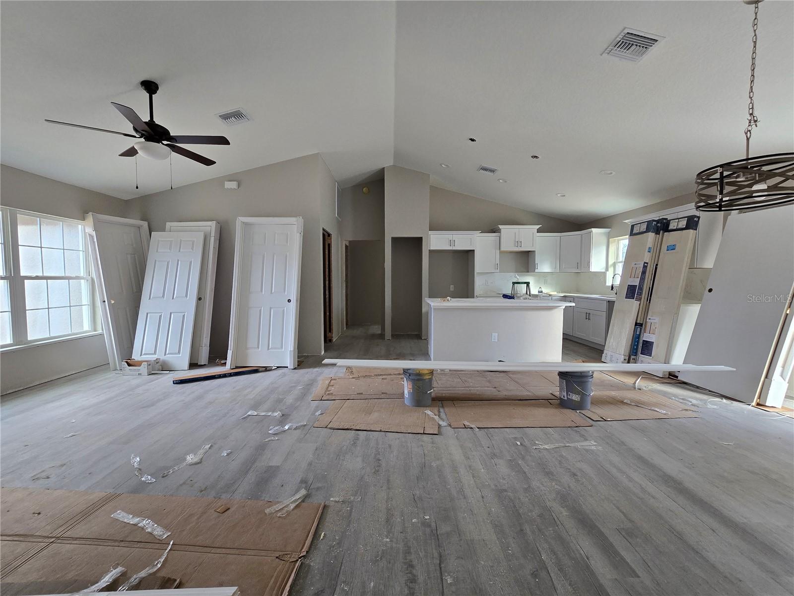 Image 28 of 33 For 2 Oak Trail 