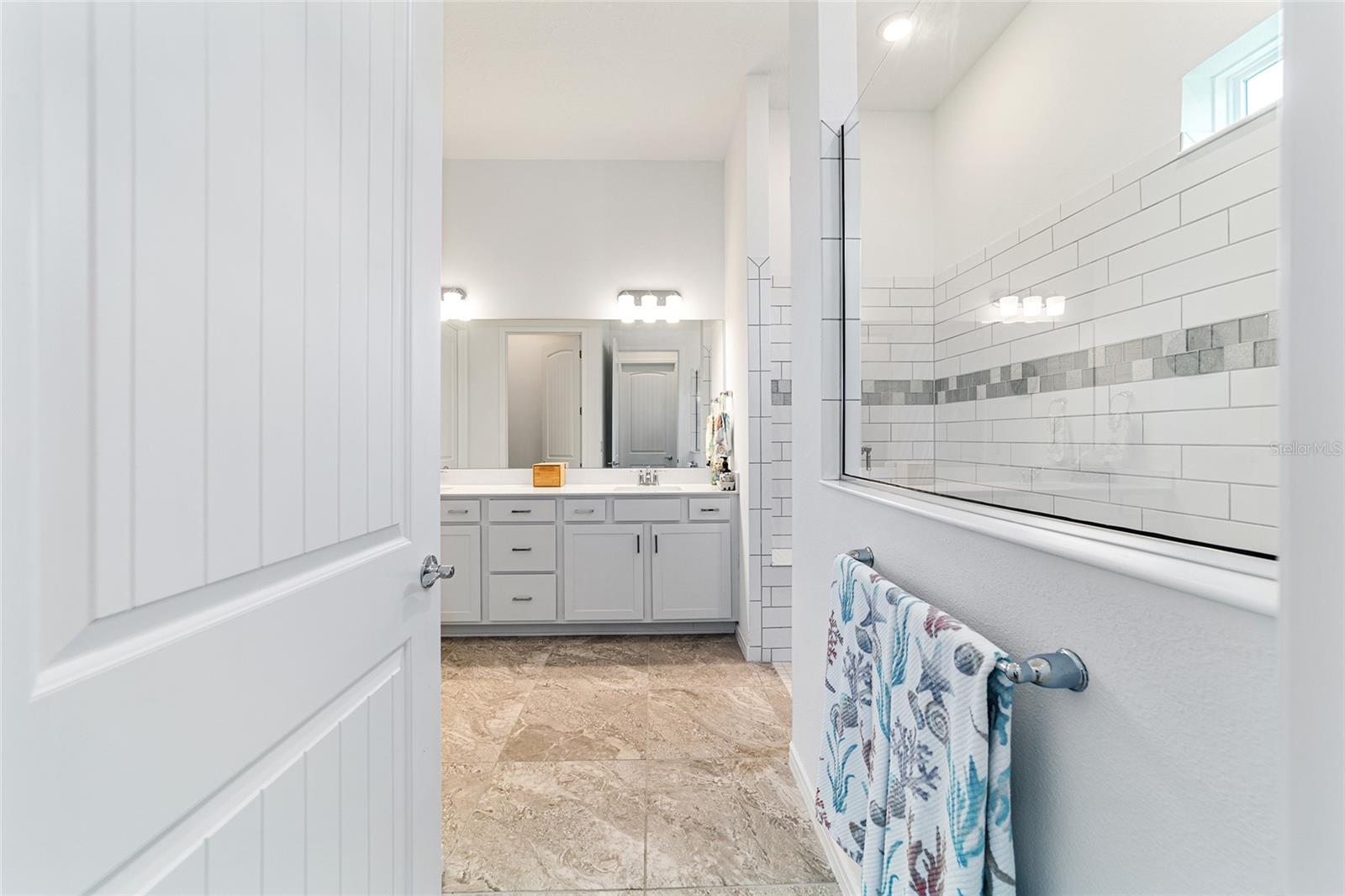 Image 24 of 69 For 6046 86 Circle