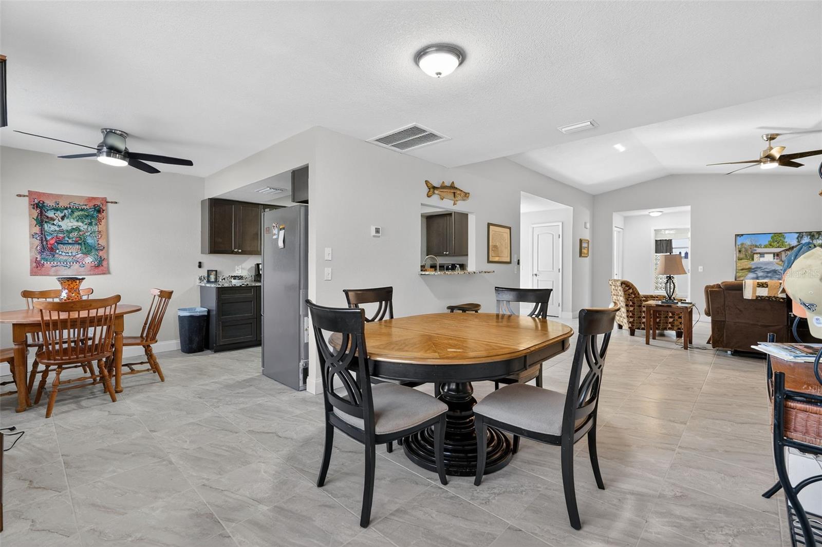 Image 21 of 51 For 4800 Wood Way