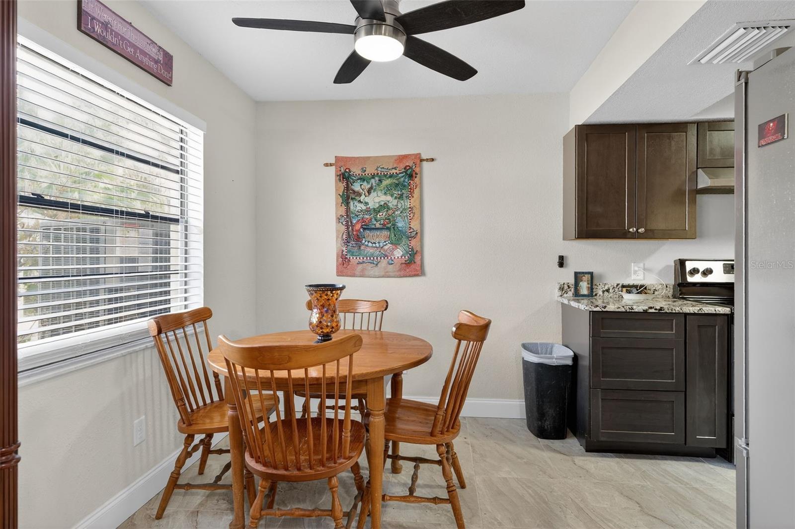 Image 23 of 51 For 4800 Wood Way