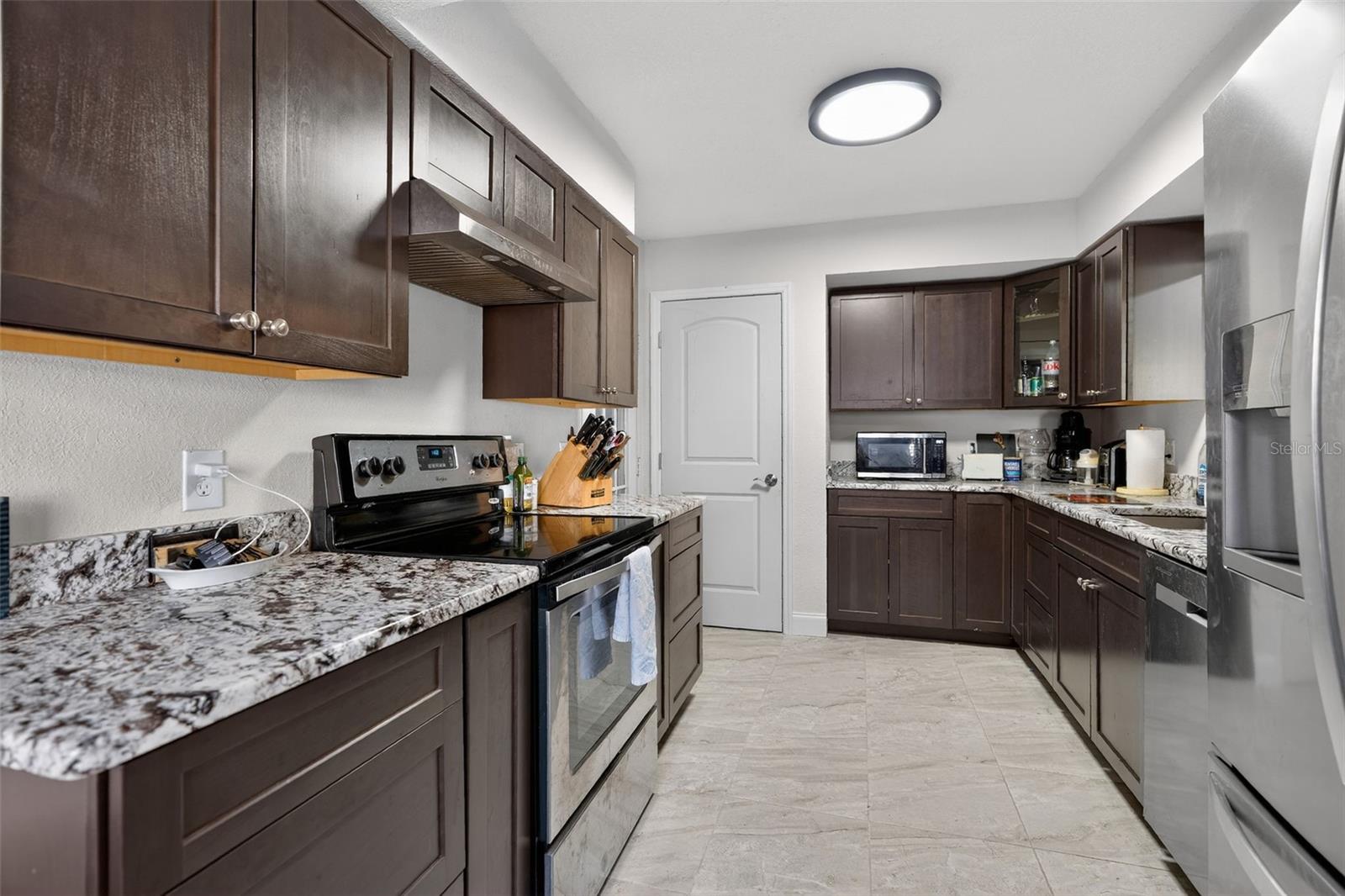 Image 3 of 51 For 4800 Wood Way